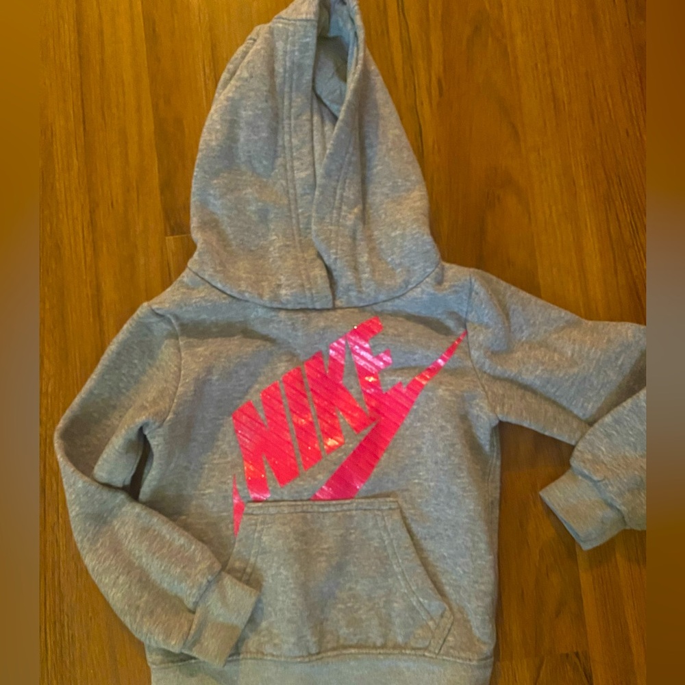 Like new size 2T Nike hoodie grey/pink